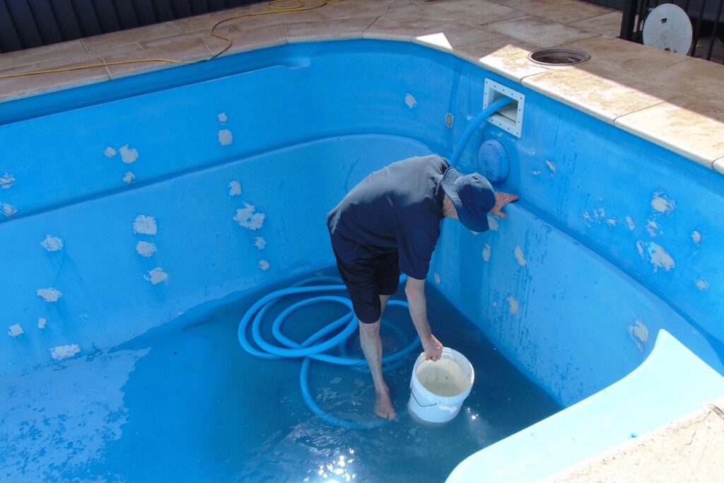 Fibergalss pool repair