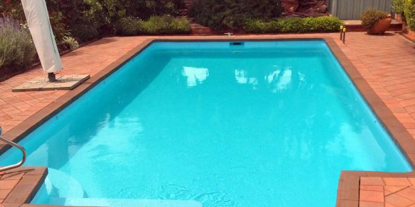 Bondi Mid Blue finished pool
