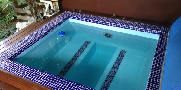 Painted and filled, this Spa now looks great!
